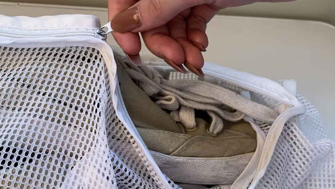 تمیزکردن کفش سفید با ماشین لباسشویی